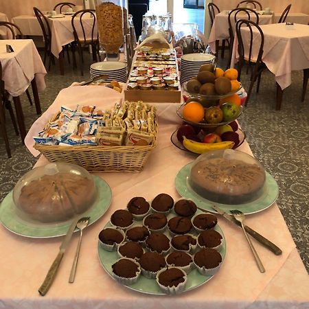 Hotel Valdinievole Lido di Camaiore Extérieur photo