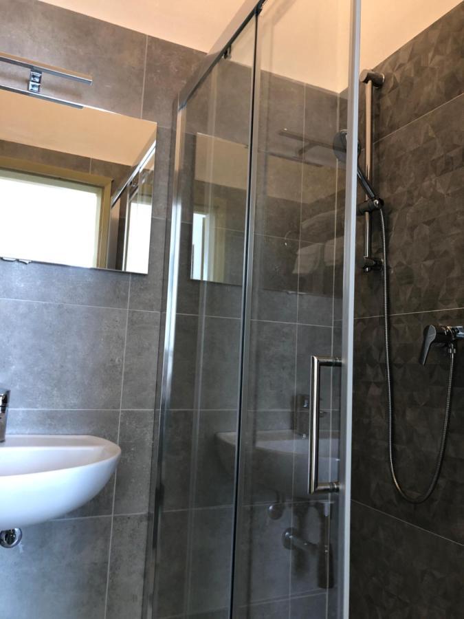 Hotel Valdinievole Lido di Camaiore Extérieur photo