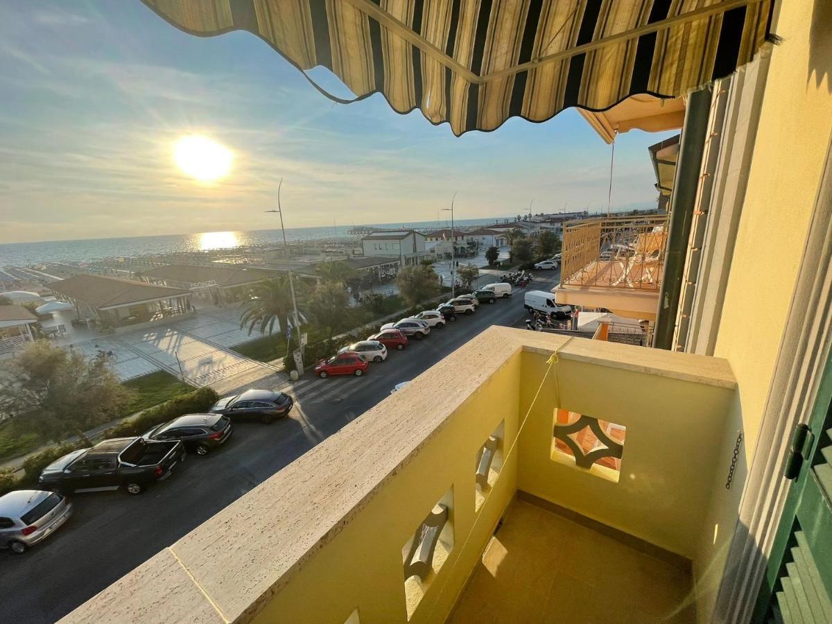 Hotel Valdinievole Lido di Camaiore Extérieur photo