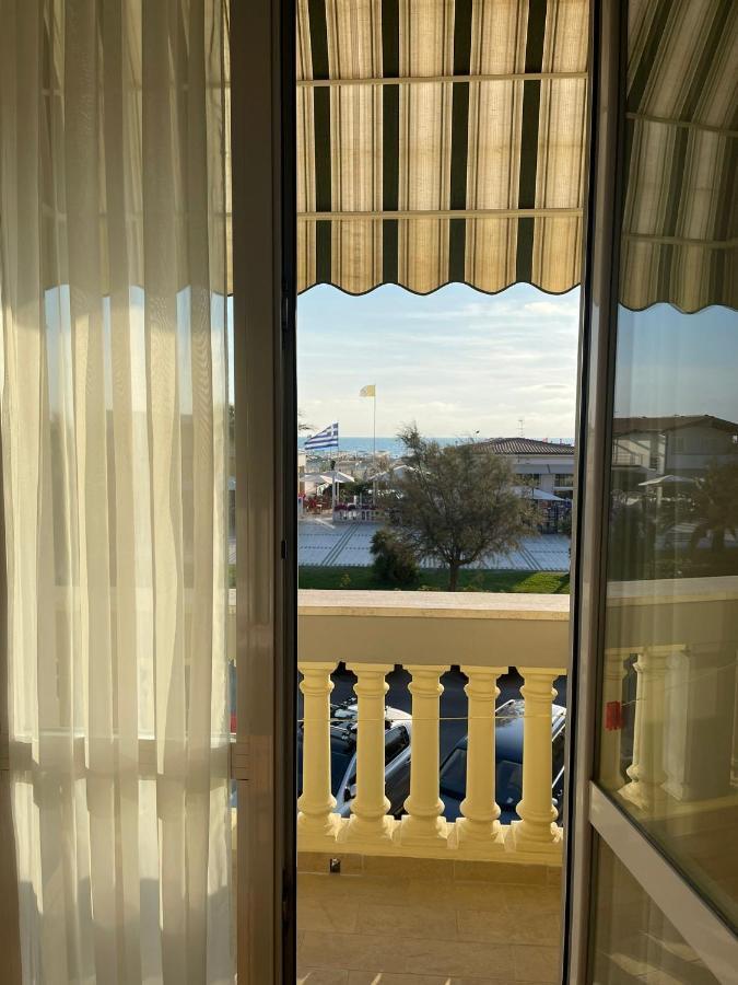 Hotel Valdinievole Lido di Camaiore Extérieur photo