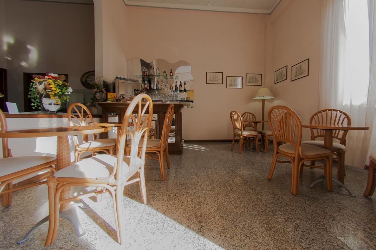 Hotel Valdinievole Lido di Camaiore Extérieur photo