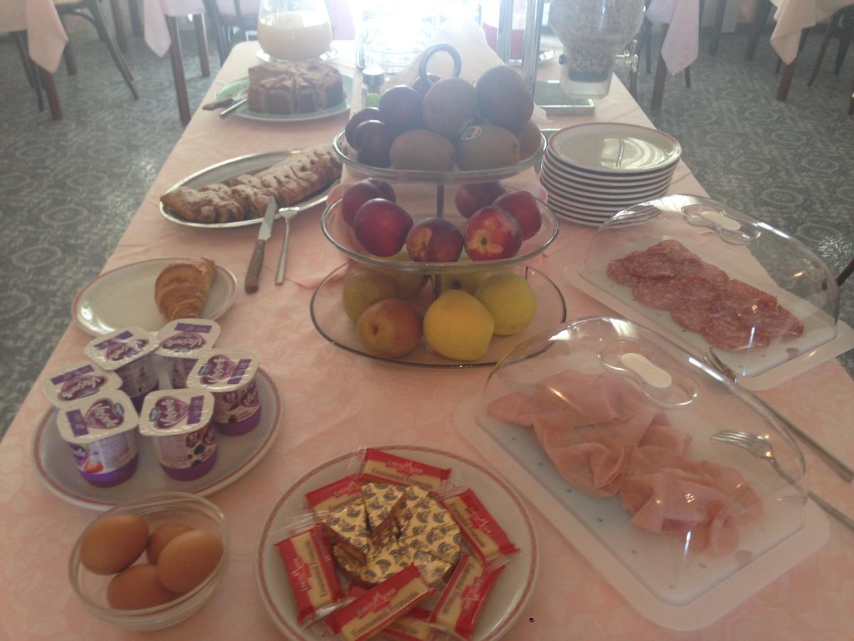Hotel Valdinievole Lido di Camaiore Extérieur photo