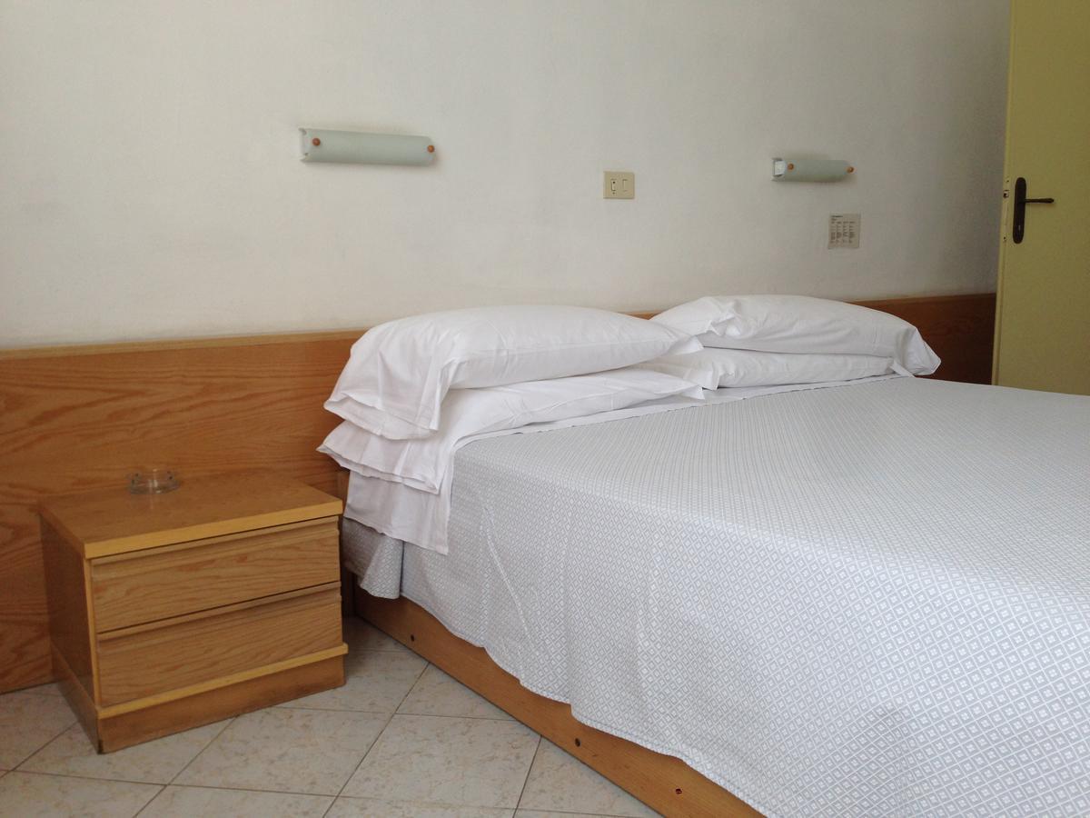 Hotel Valdinievole Lido di Camaiore Extérieur photo