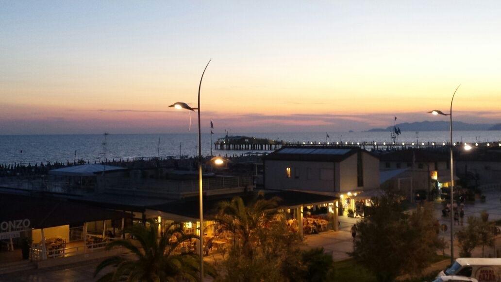 Hotel Valdinievole Lido di Camaiore Extérieur photo