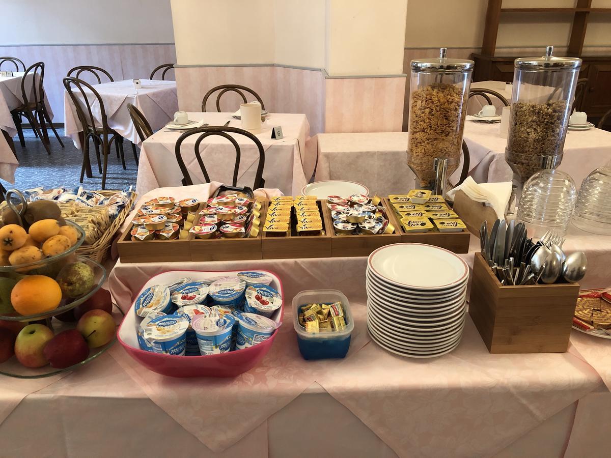Hotel Valdinievole Lido di Camaiore Extérieur photo