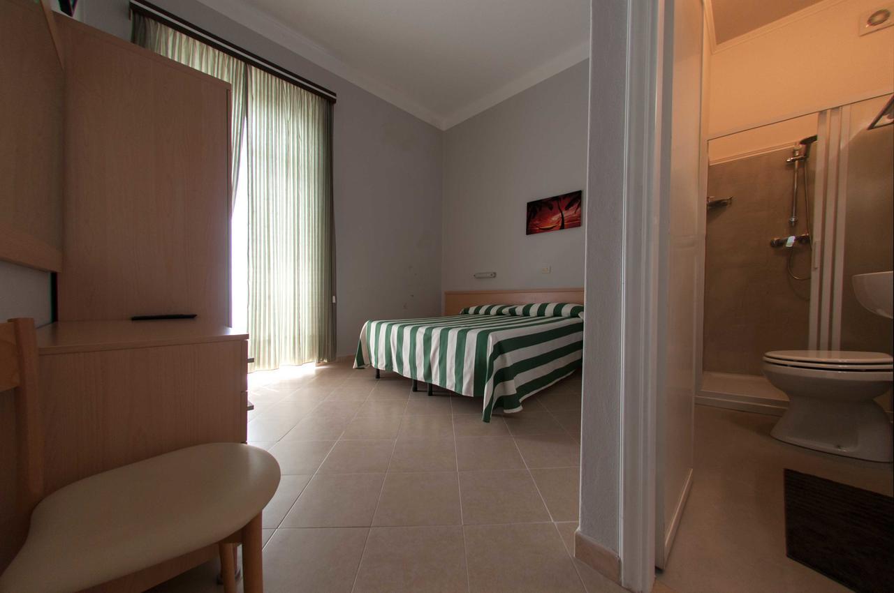 Hotel Valdinievole Lido di Camaiore Extérieur photo