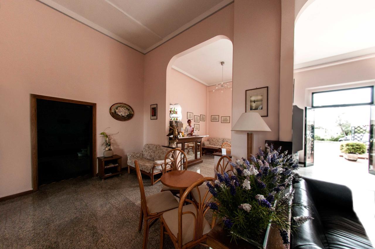 Hotel Valdinievole Lido di Camaiore Extérieur photo