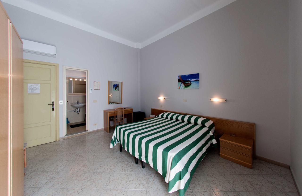 Hotel Valdinievole Lido di Camaiore Extérieur photo