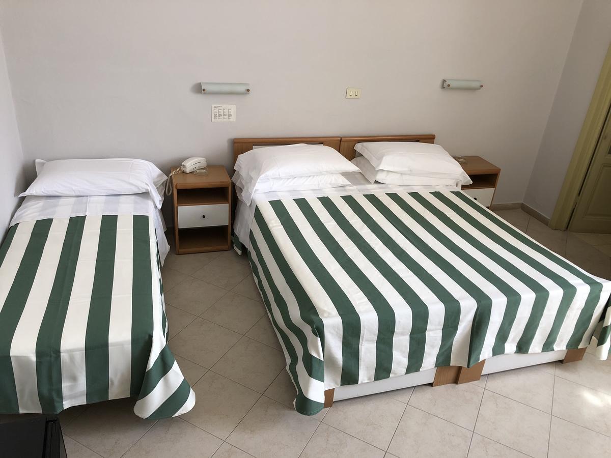 Hotel Valdinievole Lido di Camaiore Extérieur photo