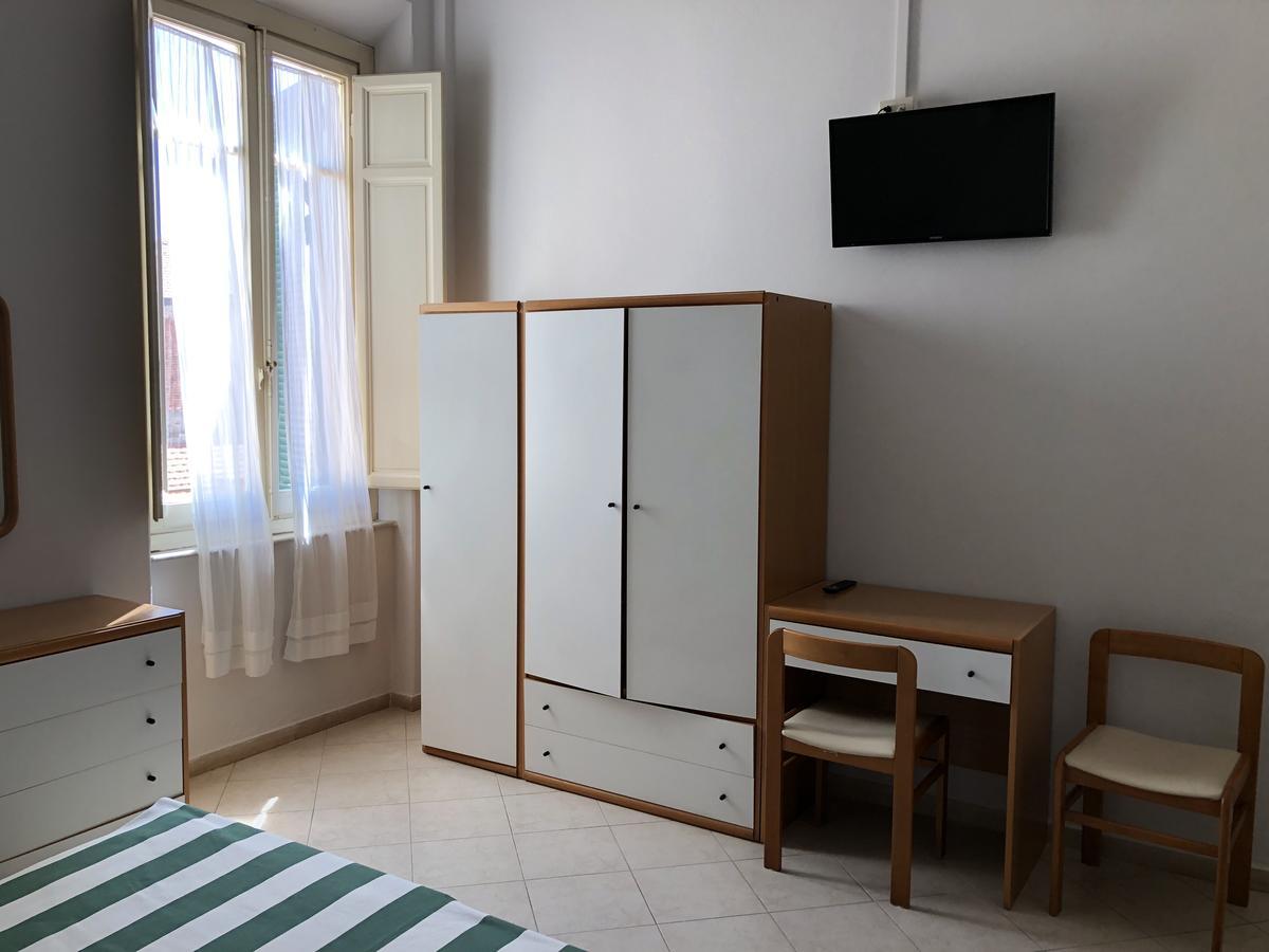 Hotel Valdinievole Lido di Camaiore Extérieur photo