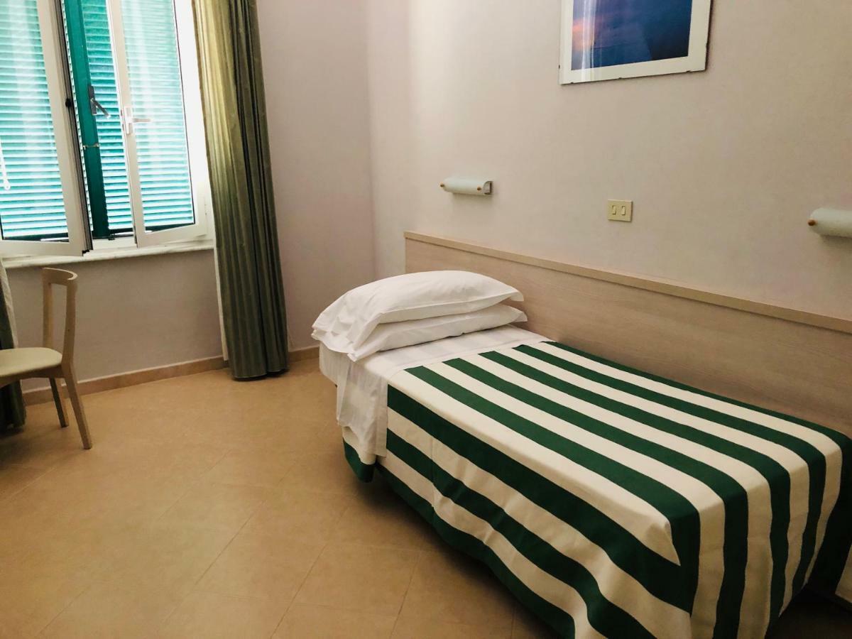 Hotel Valdinievole Lido di Camaiore Extérieur photo